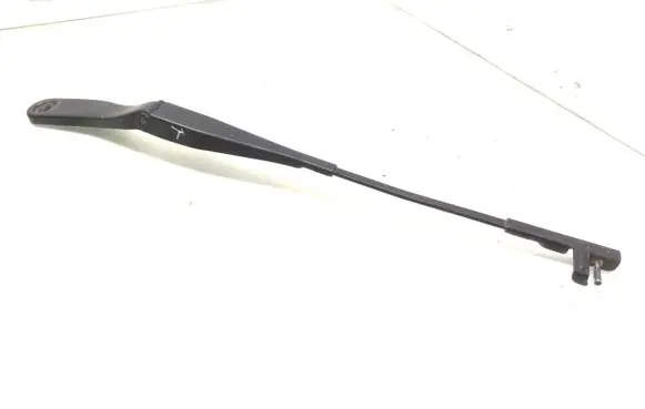 Volvo V50 Front wiper blade arm 30698249
