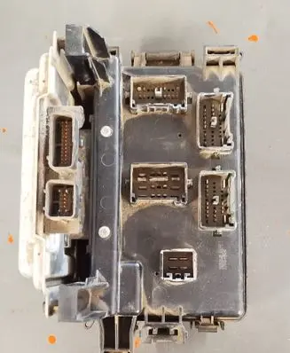 Mercedes-Benz S W140 Comfort/convenience module p04692230af