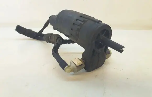 Volkswagen Touran I Windscreen/windshield washer pump 1K6955651 6039120