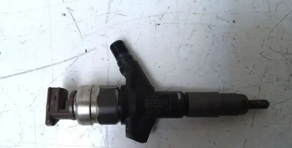 Subaru Legacy Fuel injector 16613AA030