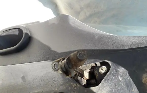 Citroen C8 Front door check strap stopper 
