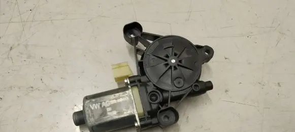 Audi A1 Front door window regulator motor 8w0959802