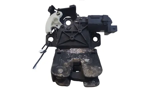 Audi A6 S6 C6 4F Tailgate/trunk/boot lock/catch/latch 8P4827505C