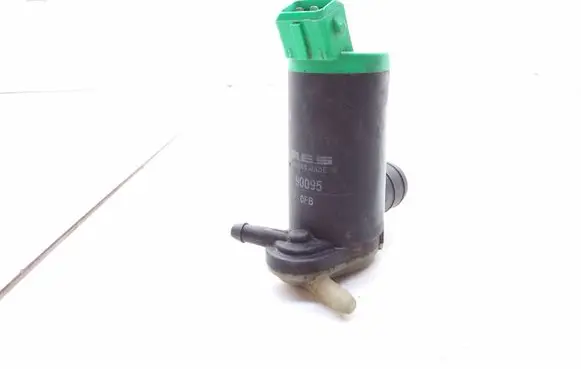 Peugeot 206 Windscreen/windshield washer pump 90095