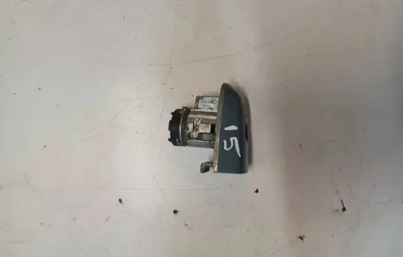 Volvo S40 Front door lock (next to the handle) 30784964