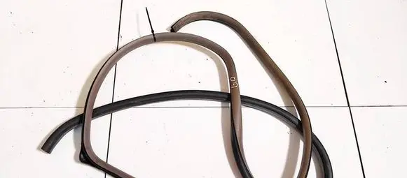 Nissan Murano Z50 Rubber seal rear door 