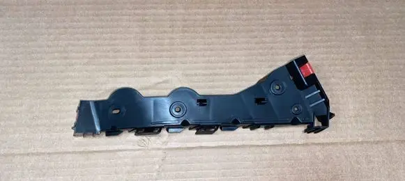Opel Zafira B Front bumper mounting bracket 13124998