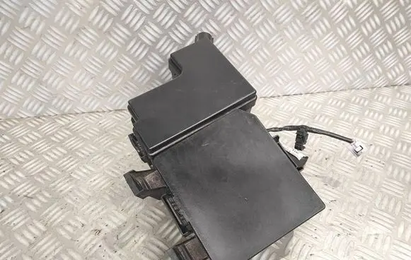 Renault Koleos I Fuse module 518965009 24384JY00A