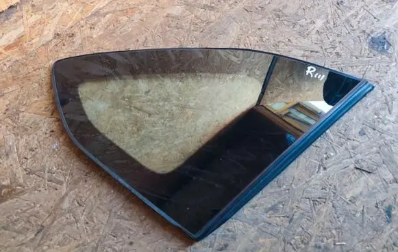 Honda FR-V Rear side window 43R00122