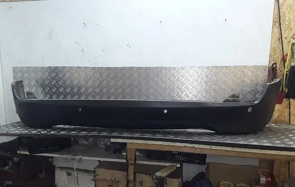Front bumper lip