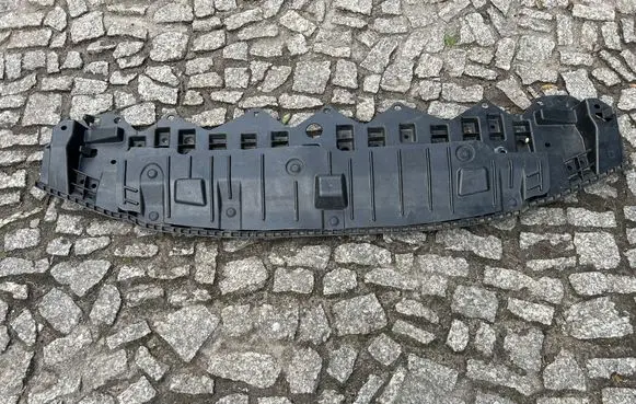 Toyota Yaris Engine splash shield/under tray 526180D040