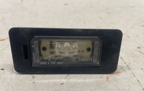 BMW 3 E90 E91 Number plate light 7193293