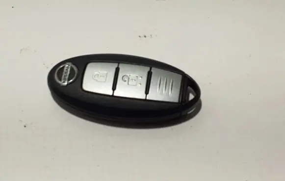 Nissan Qashqai Ignition key/card S180144102