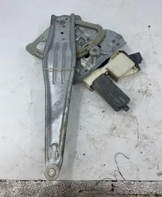 Toyota Avensis T250 Rear door window regulator with motor 994028 6983005100 0130822031