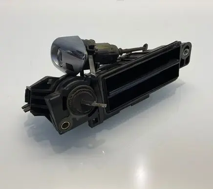 Mercedes-Benz E W211 Tailgate/trunk/boot exterior handle A2037500693 708000620 2037500693