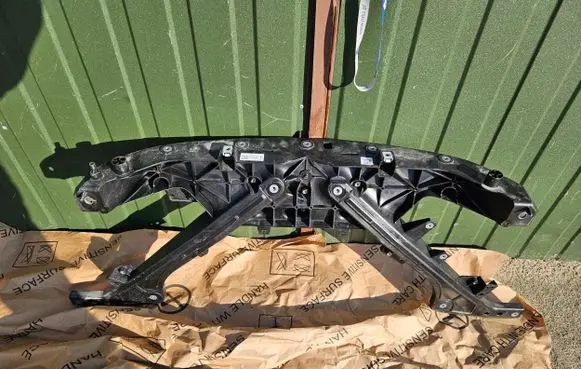 Tesla Model Y Front piece kit 166001200A