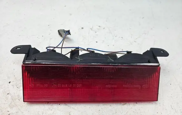 Chrysler PT Cruiser Third/center stoplight