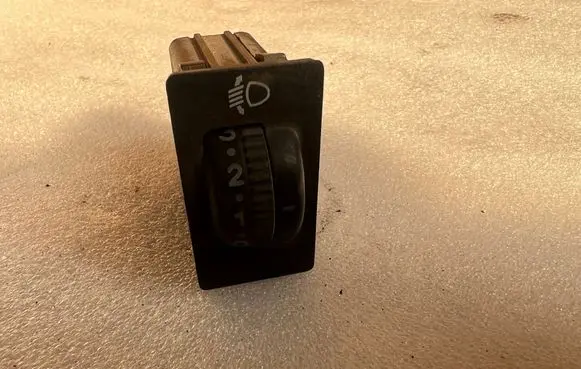 Toyota Corolla E120 E130 Headlight level height control switch
