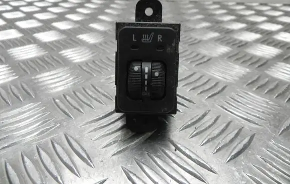 Subaru Legacy Seat heating switch 7Z10L T1359