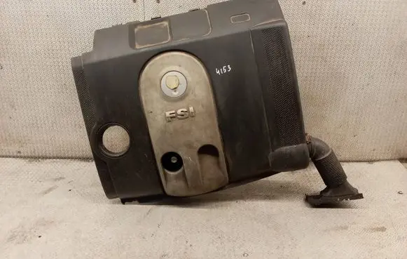 Volkswagen Golf Plus Engine cover (trim) 03C129607N