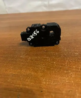 Audi A8 S8 D3 4E Intake manifold valve actuator/motor CZ1139300856 D2156