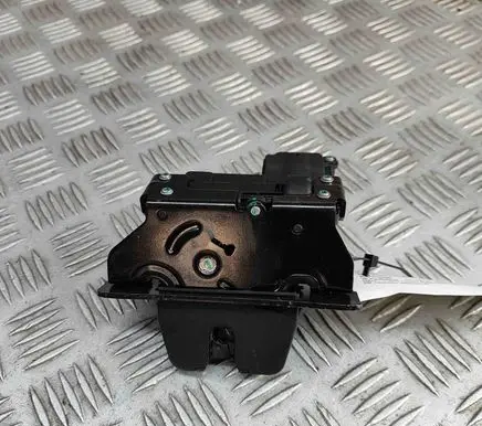 Peugeot 3008 III Tailgate/trunk/boot lock/catch/latch 9843351880