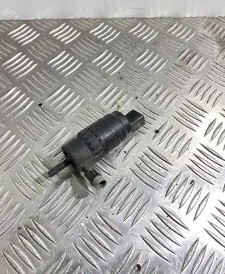 Skoda Octavia Mk2 (1Z) Windscreen/windshield washer pump 1K5955651