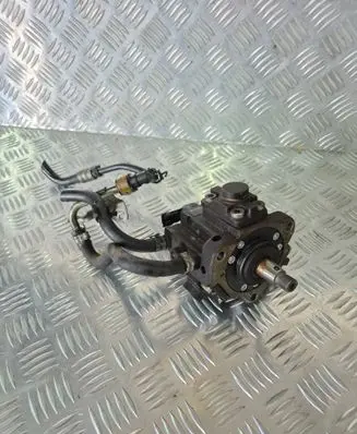 Opel Insignia A Fuel injection high pressure pump 55571005