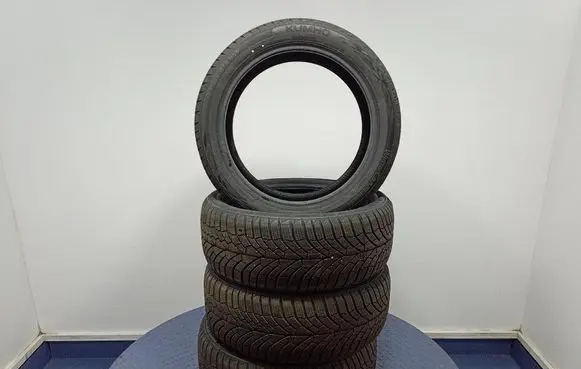 Galloper Exceed R17 winter tire 8808956640712