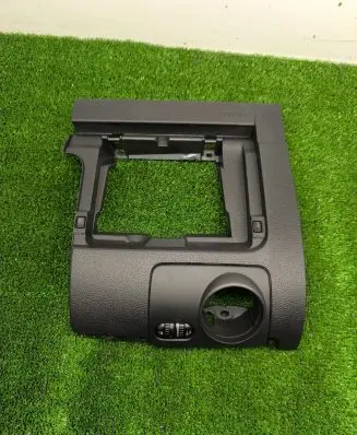 Volkswagen Golf VI Dashboard lower bottom trim panel 5K1858367C 5K1858365C