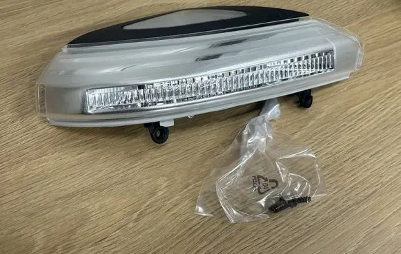 Nissan Navara Mirror indicator light 261654X00A 26165-4X00A