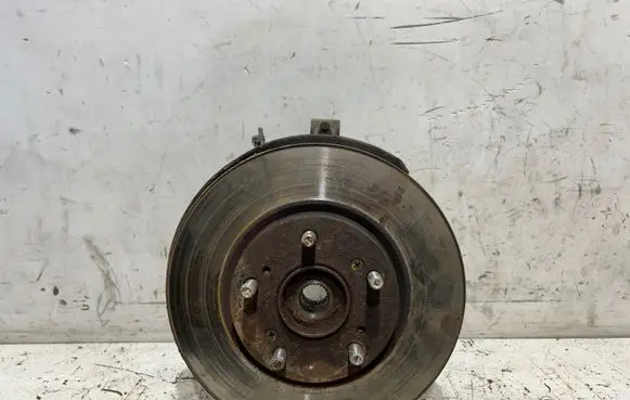 Honda FR-V Front wheel hub spindle knuckle 