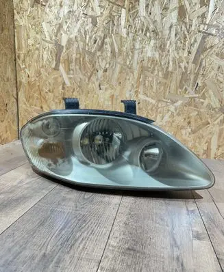 SsangYong Rodius Headlight/headlamp
