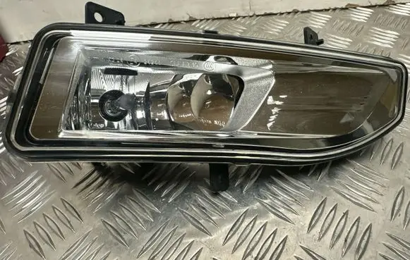 Nissan X-Trail T32 Front fog light 90078637