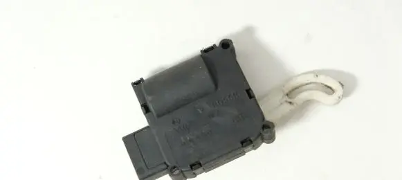 Audi A8 S8 D3 4E Air flap motor/actuator 4E0820511