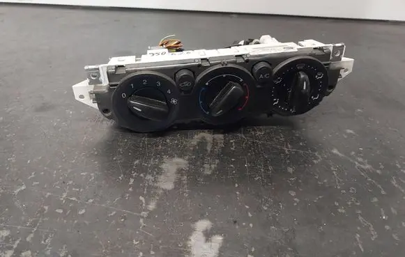 Ford Focus Climate control unit 3M5T19980BD