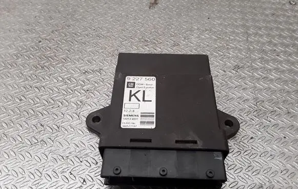 Opel Vectra C Door control unit/module 9227560