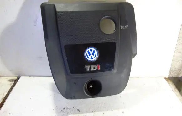 Volkswagen PASSAT B8 Engine cover (trim) 038103925
