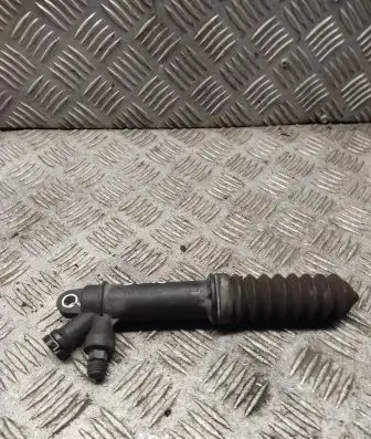 Clutch slave cylinder