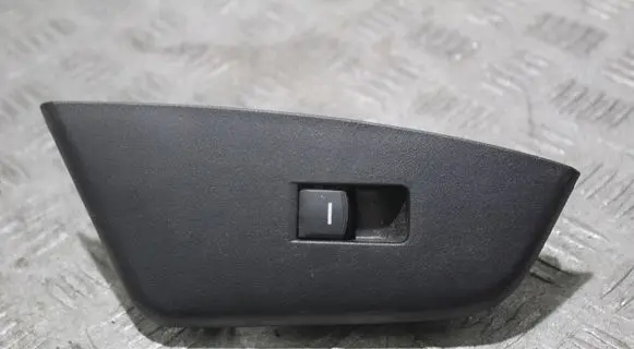 Honda CR-V Electric window control switch