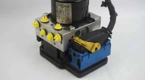 Renault Megane III ABS Pump 476607984R 10021205804 28561136033