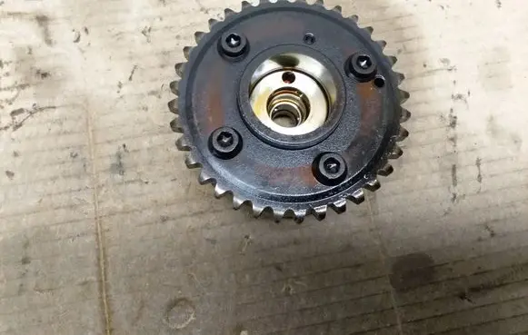 Volkswagen Touran I Camshaft pulley/ VANOS 