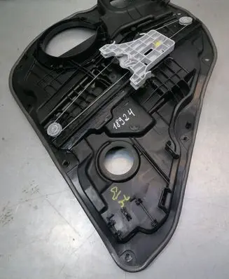 KIA Ceed Rear window lifting mechanism without motor