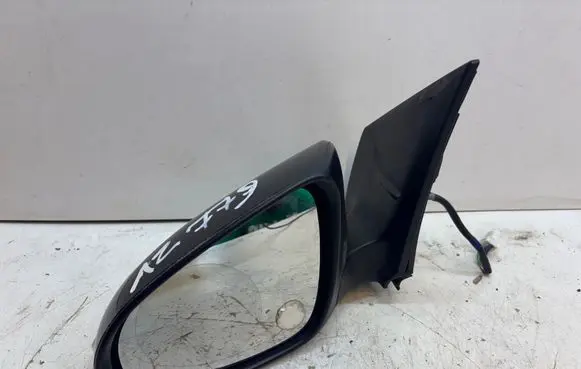 Toyota Avensis T270 Front door electric wing mirror E11026983
