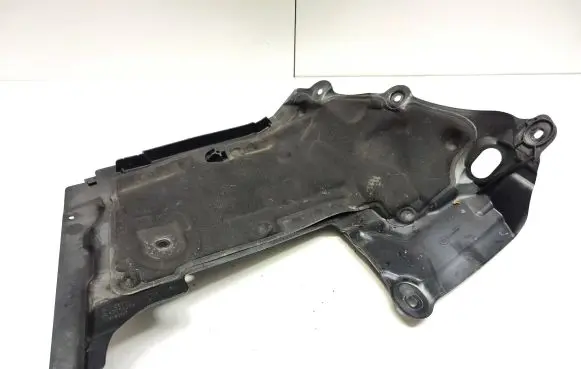 Mercedes-Benz C W205 Other engine bay part A2056205701 20160904 4012859C