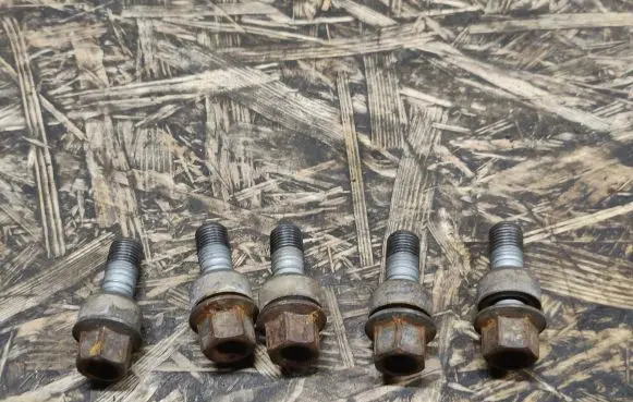 Porsche Boxster 986 Nuts/bolts 