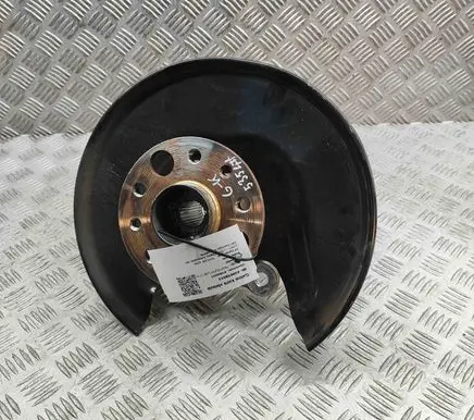 Toyota bZ4X Rear wheel hub 4230542090