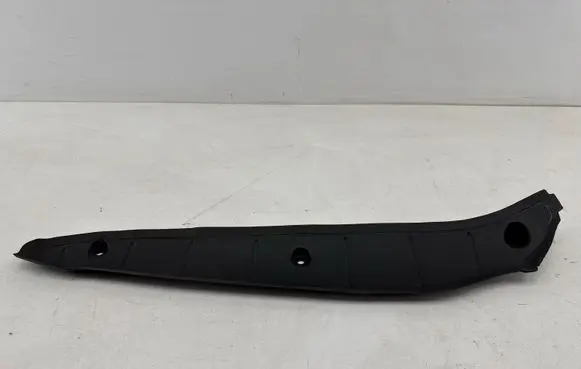 Audi A3 8Y Fender end trim 8Y0821112
