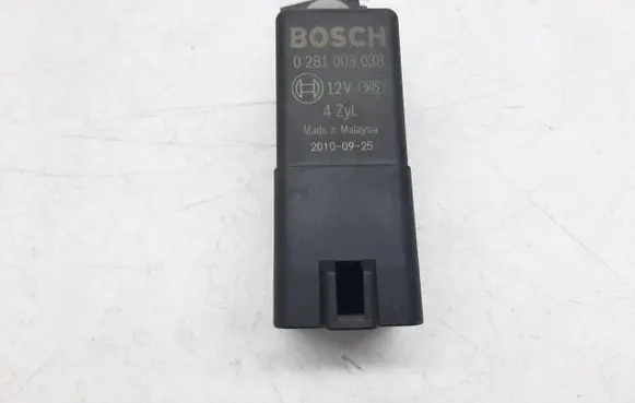 Audi A3 S3 8P Glow plug pre-heat relay 038907281D