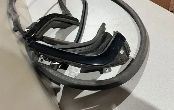BMW 3 E92 E93 Rear glass trim 7128762 1036771 1036770